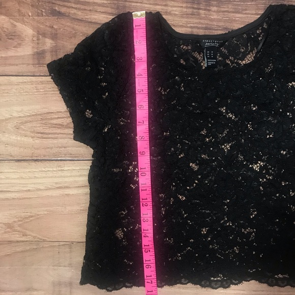 See through lace top - Picture 3 of 8